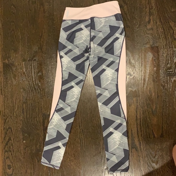 Girls Large (10/12) Zella comfy leggings pink/grey - Picture 3 of 3